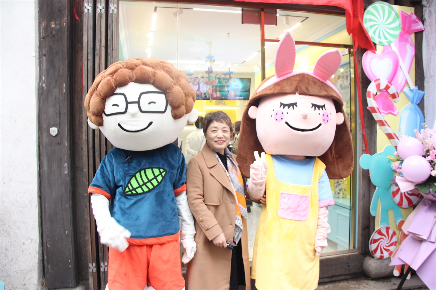 超級可愛的糖果屋開業(yè).jpg
